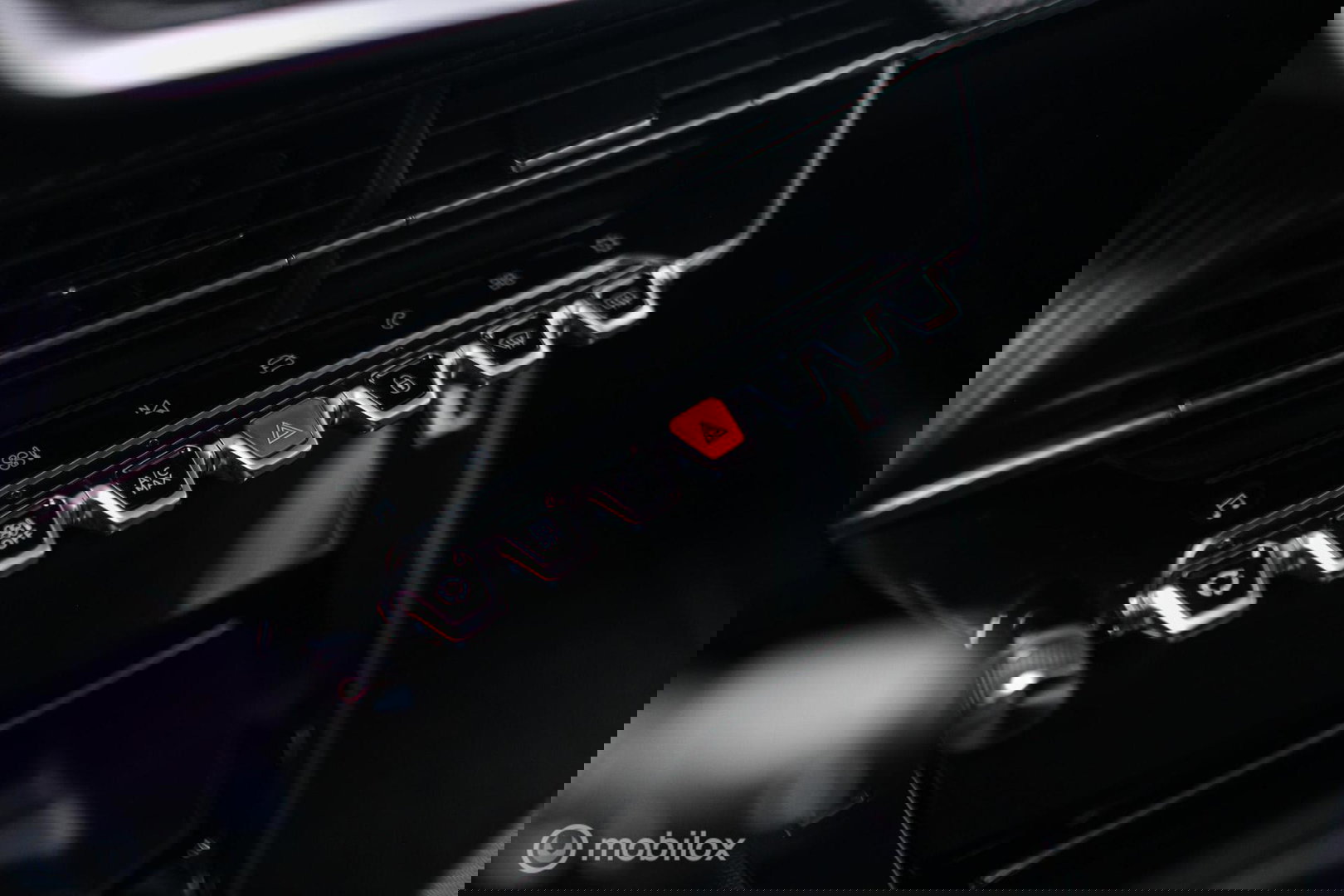 Peugeot 208 1.2 PureTech Allure Automaat | Camera | DAB | NAP NL auto | Rijklaar incl beurt |