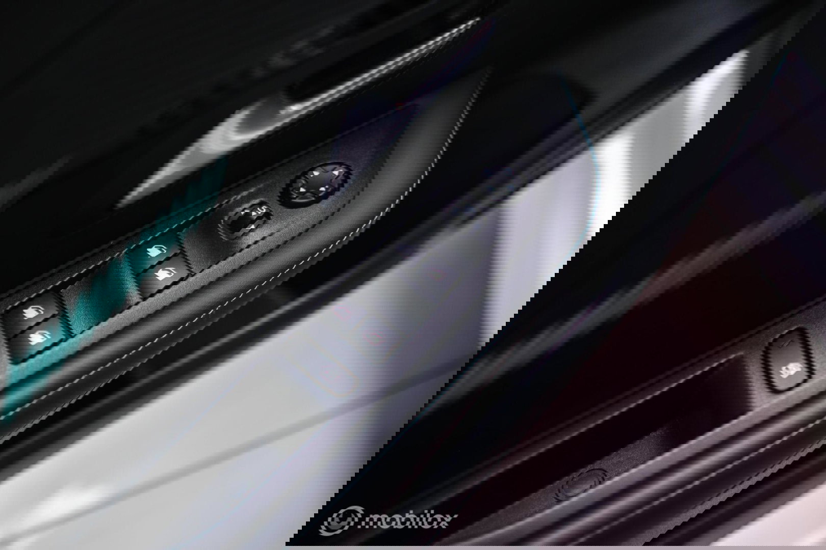 Peugeot 208 1.2 PureTech Allure Automaat | Camera | DAB | NAP NL auto | Rijklaar incl beurt |