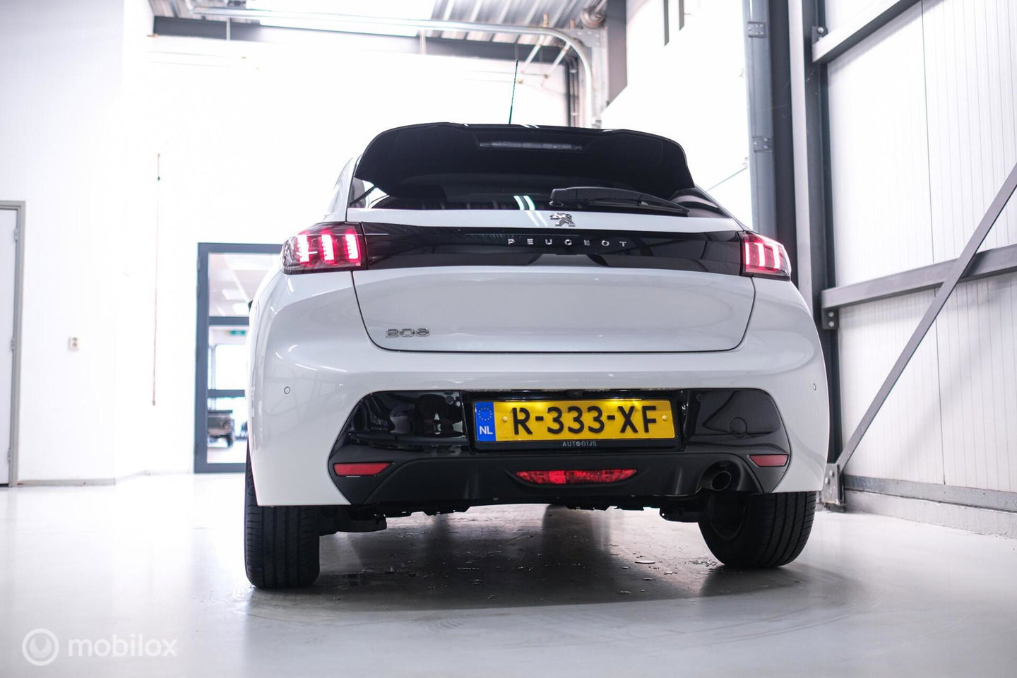 Peugeot 208 1.2 PureTech Allure Automaat | Camera | DAB | NAP NL auto | Rijklaar incl beurt |