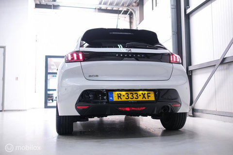 Peugeot 208 1.2 PureTech Allure Automaat | Camera | DAB | NAP NL auto | Rijklaar incl beurt |