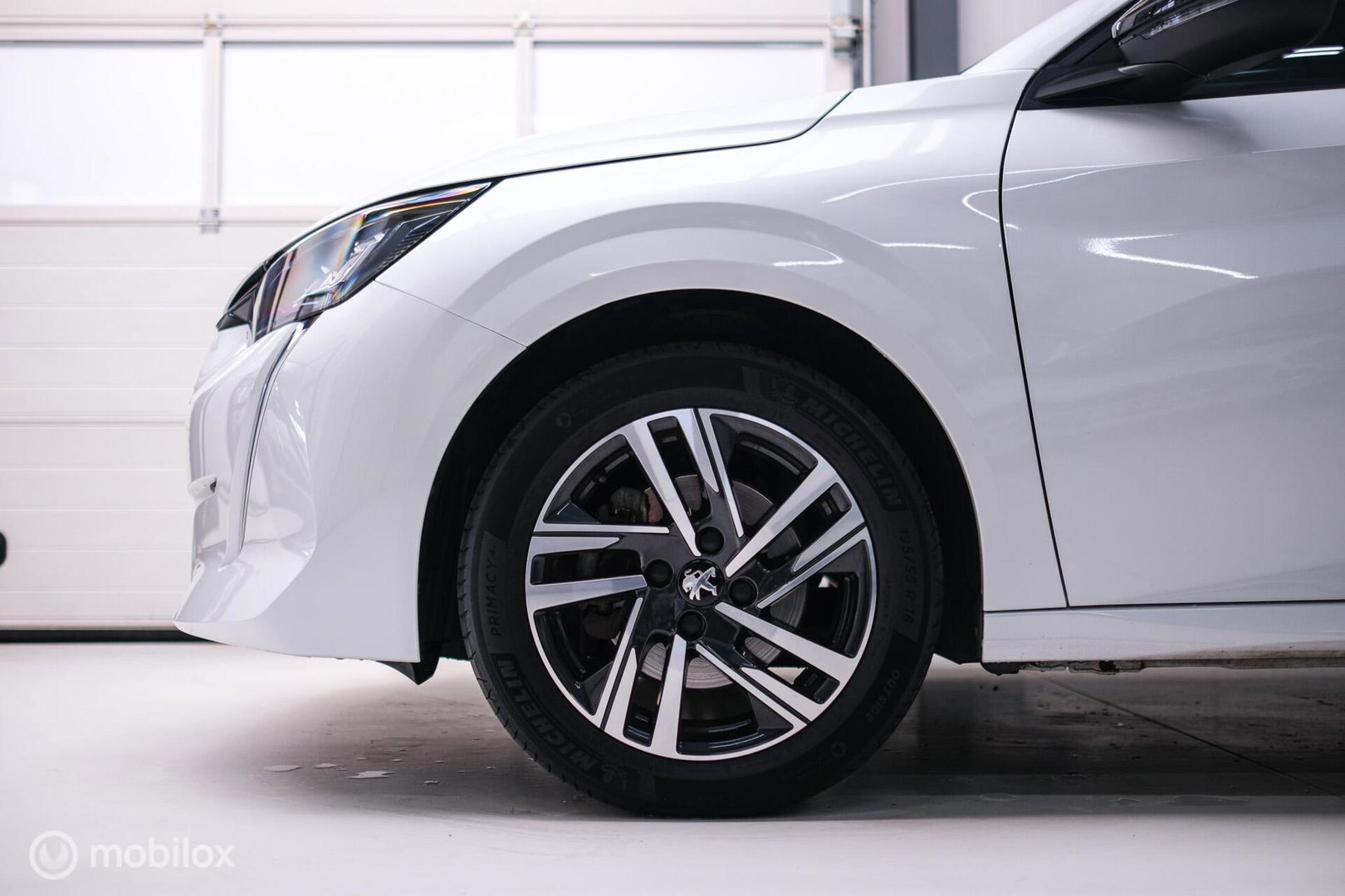 Peugeot 208 1.2 PureTech Allure Automaat | Camera | DAB | NAP NL auto | Rijklaar incl beurt |