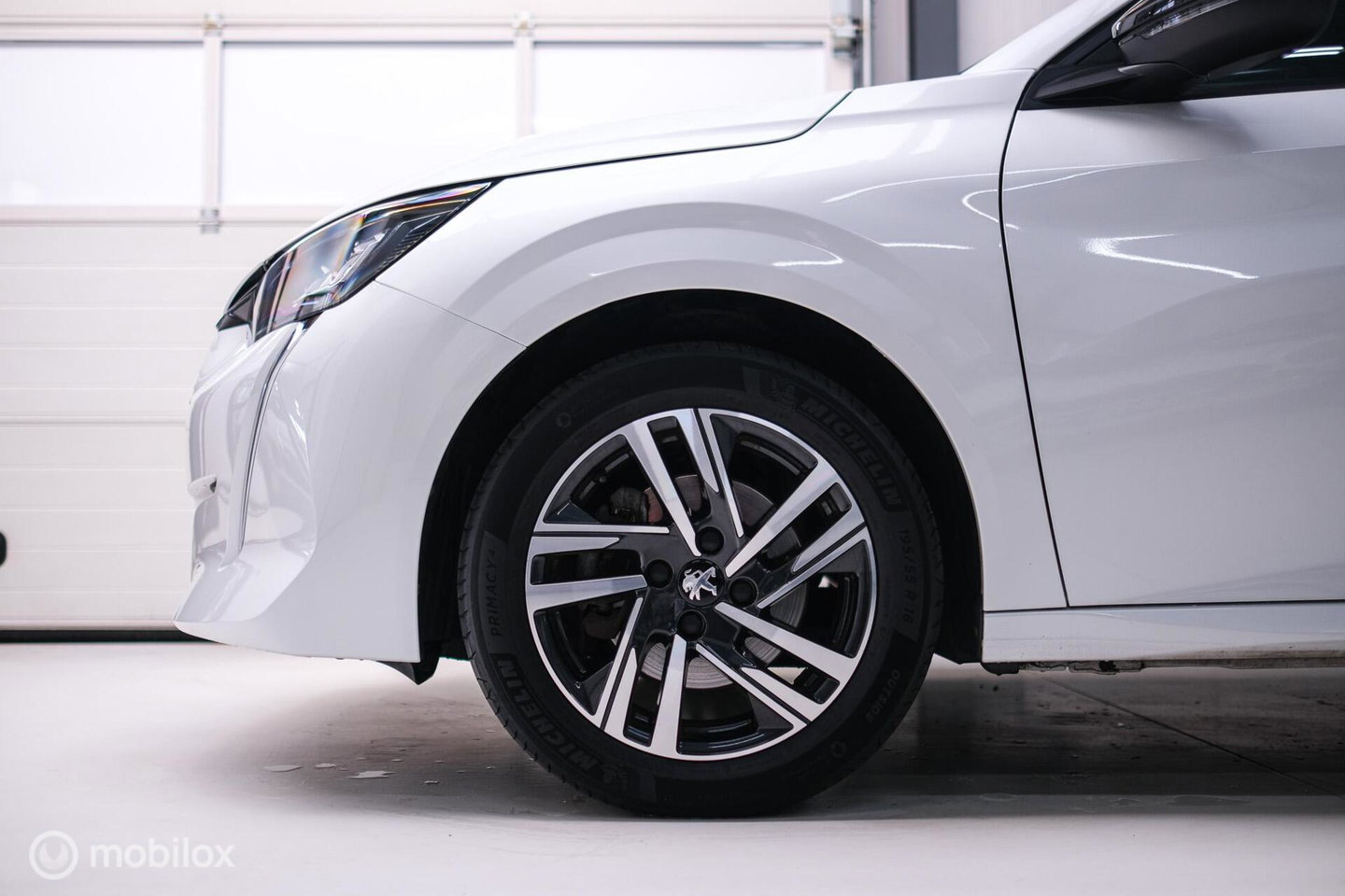 Peugeot 208 1.2 PureTech Allure Automaat | Camera | DAB | NAP NL auto | Rijklaar incl beurt |