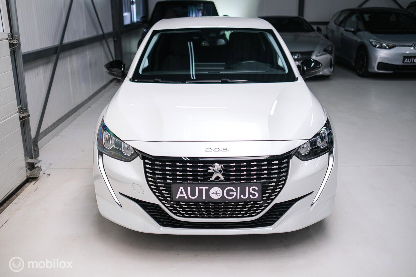 Peugeot 208 1.2 PureTech Allure Automaat | Camera | DAB | NAP NL auto | Rijklaar incl beurt |