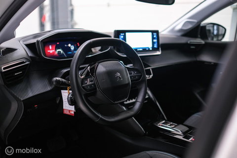 Peugeot 208 1.2 PureTech Allure Automaat | Camera | DAB | NAP NL auto | Rijklaar incl beurt |