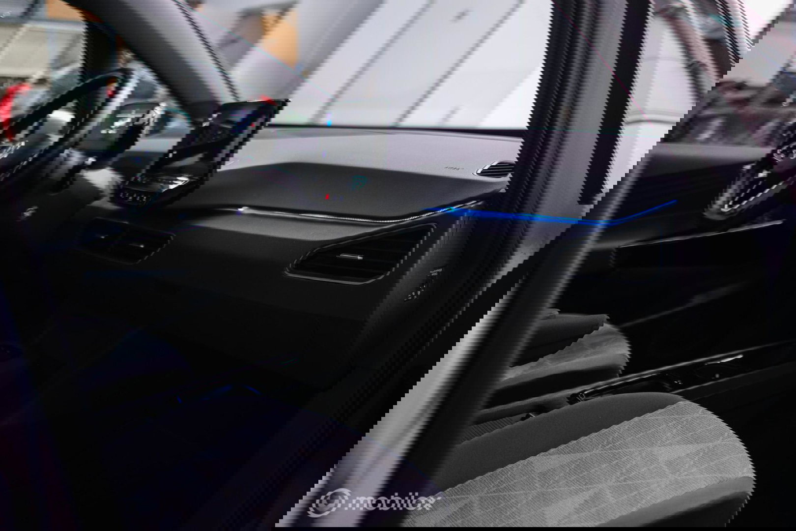 Volkswagen ID.3 Pro 58 kWh | SOH 93% | Stoel + stuur verwarming | NAP NL auto | PDC | DAB | rijklaarprijs |