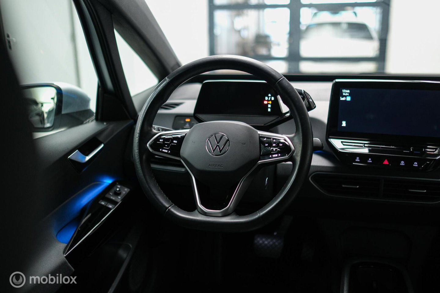 Volkswagen ID.3 Pro 58 kWh | SOH 93% | Stoel + stuur verwarming | NAP NL auto | PDC | DAB | rijklaarprijs |