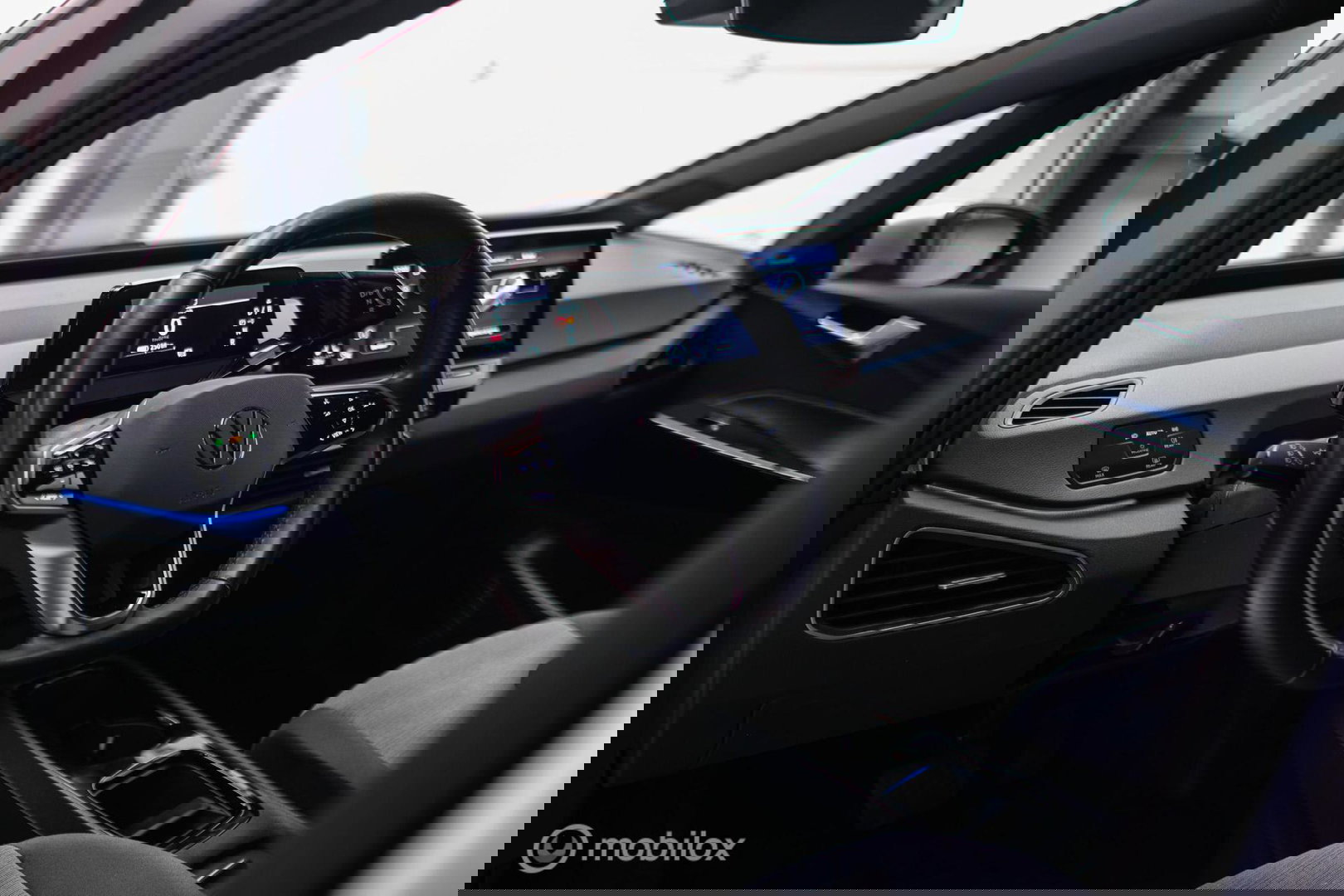 Volkswagen ID.3 Pro 58 kWh | SOH 93% | Stoel + stuur verwarming | NAP NL auto | PDC | DAB | rijklaarprijs |