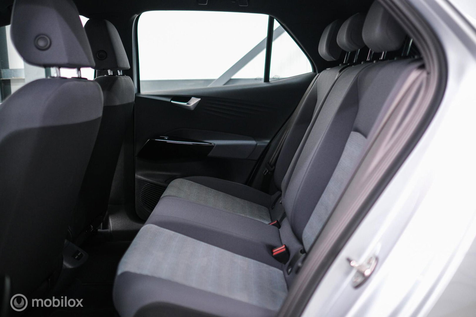 Volkswagen ID.3 Pro 58 kWh | SOH 93% | Stoel + stuur verwarming | NAP NL auto | PDC | DAB | rijklaarprijs |