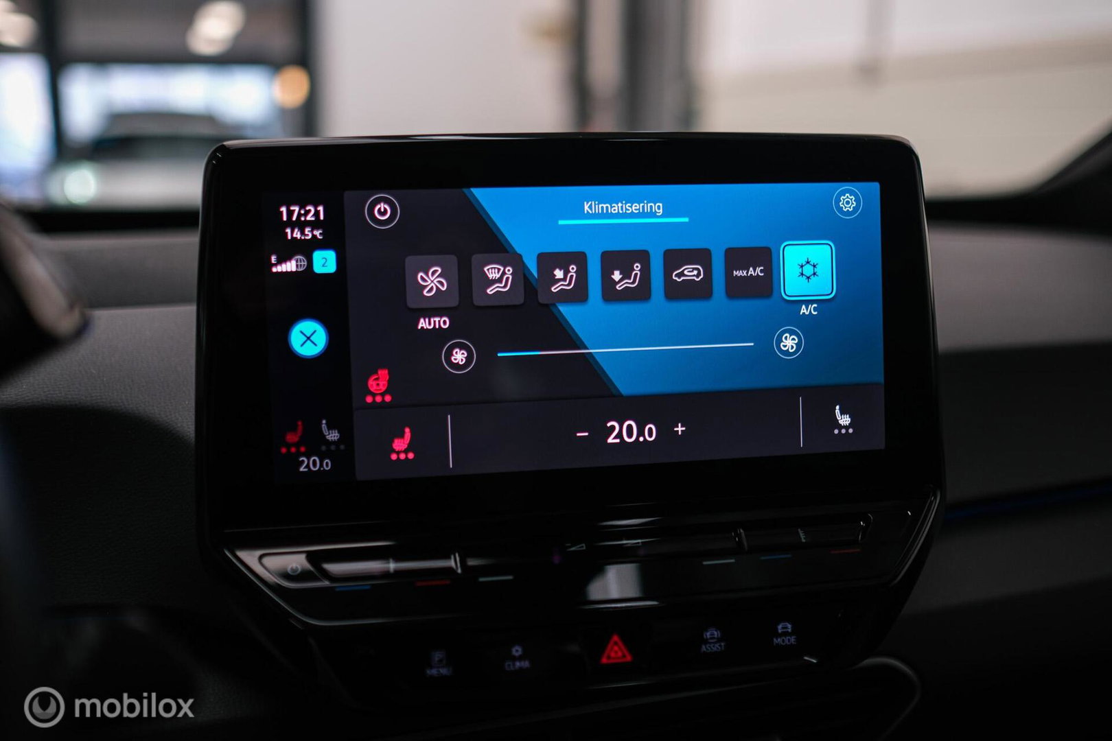 Volkswagen ID.3 Pro 58 kWh | SOH 93% | Stoel + stuur verwarming | NAP NL auto | PDC | DAB | rijklaarprijs |