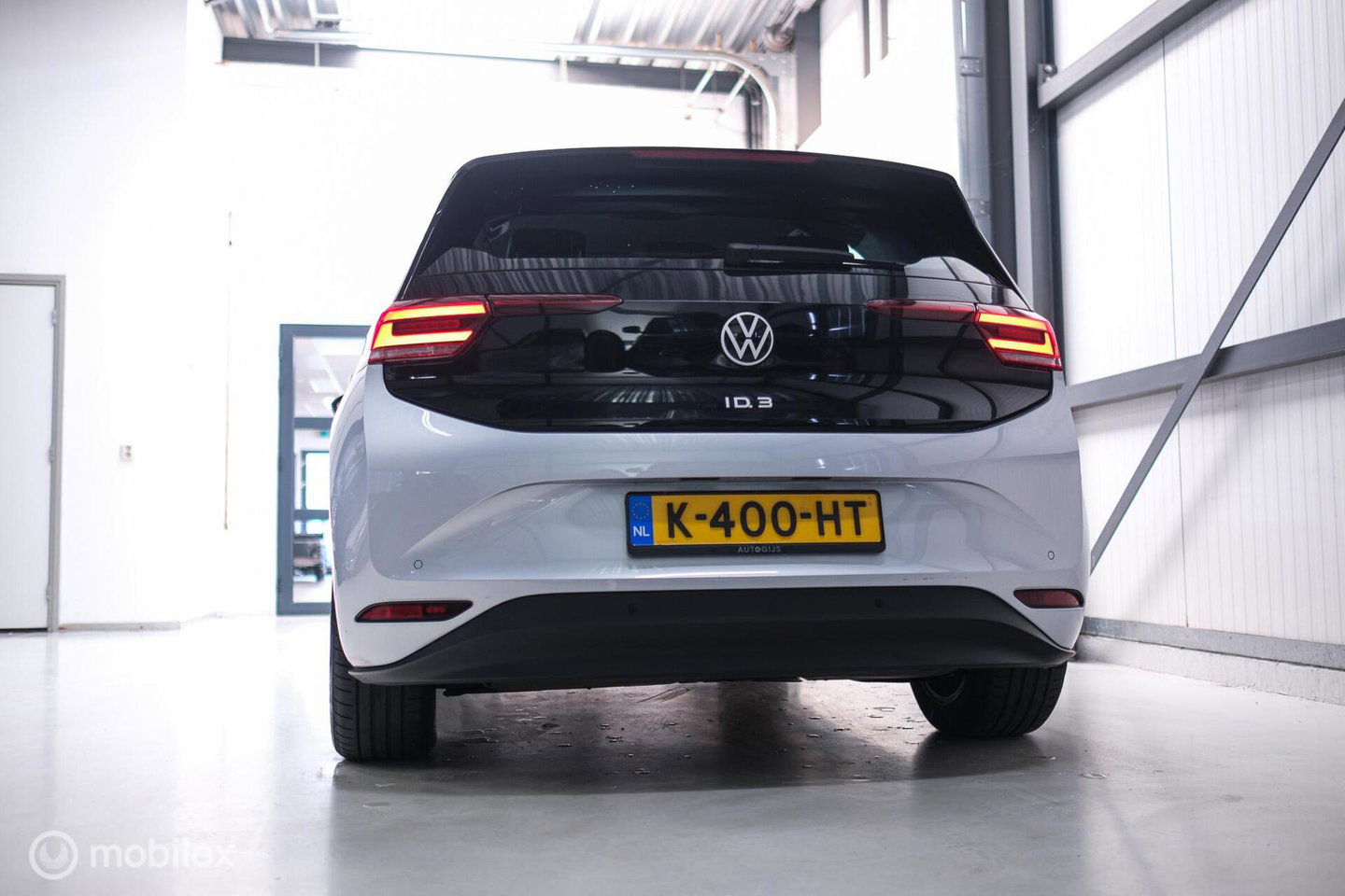 Volkswagen ID.3 Pro 58 kWh | SOH 93% | Stoel + stuur verwarming | NAP NL auto | PDC | DAB | rijklaarprijs |