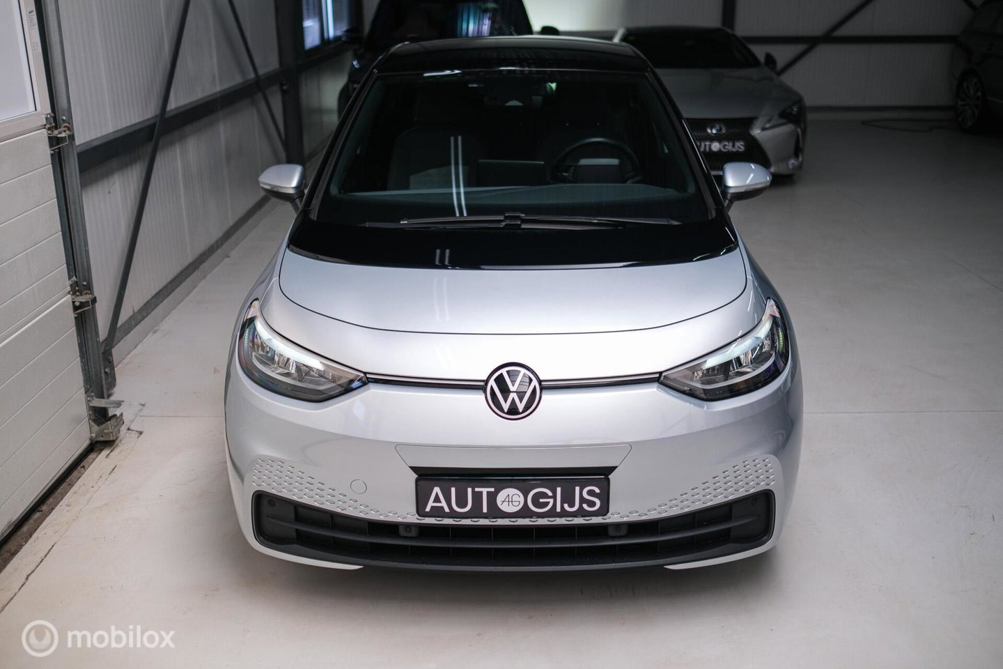 Volkswagen ID.3 Pro 58 kWh | SOH 93% | Stoel + stuur verwarming | NAP NL auto | PDC | DAB | rijklaarprijs |