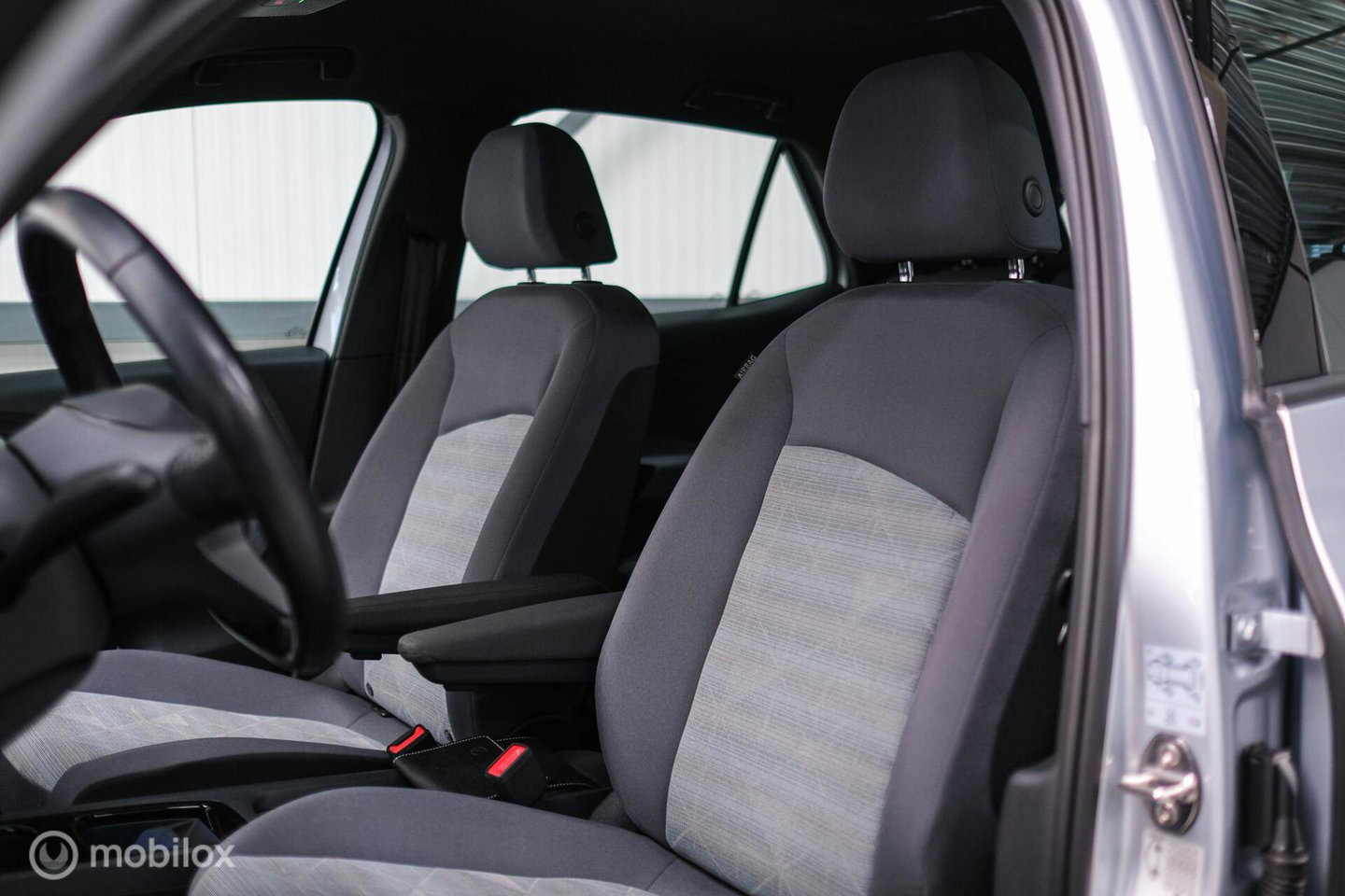 Volkswagen ID.3 Pro 58 kWh | SOH 93% | Stoel + stuur verwarming | NAP NL auto | PDC | DAB | rijklaarprijs |