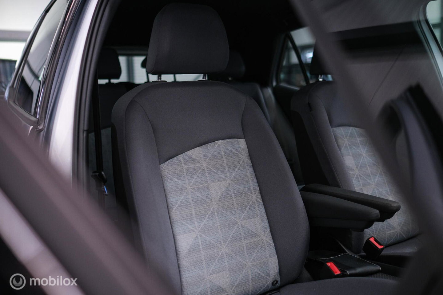 Volkswagen ID.3 Pro 58 kWh | SOH 93% | Stoel + stuur verwarming | NAP NL auto | PDC | DAB | rijklaarprijs |