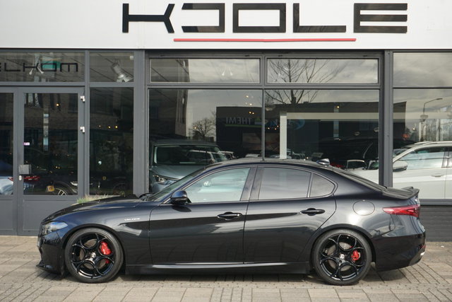 Alfa Romeo Giulia - 2.0 T AWD Veloce | Carbon | Carplay | Milano Edition