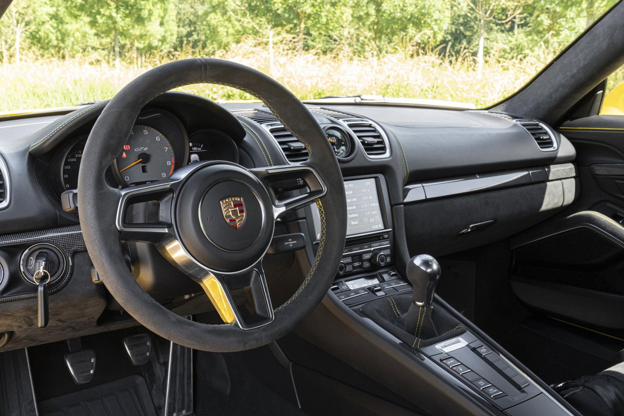 Porsche Cayman