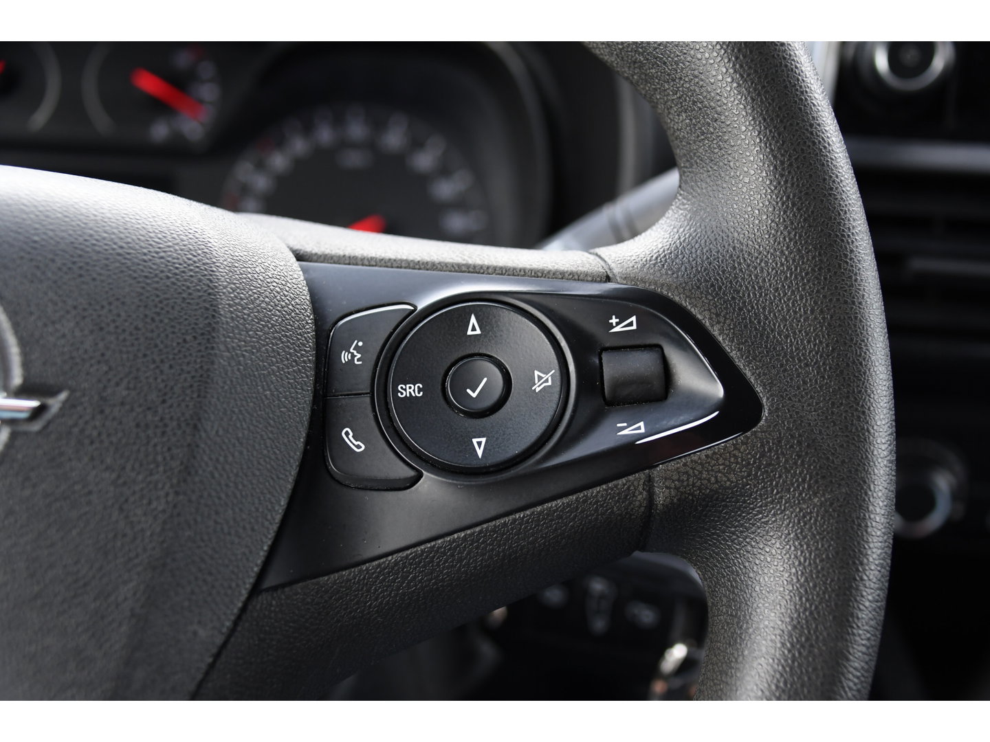 Opel Combo 1.5D L2H1 Edition Cruise, Carplay, Sensoren, 102pk, Multimedia, Airco, Trekhaak, LM Velg, Uniek!