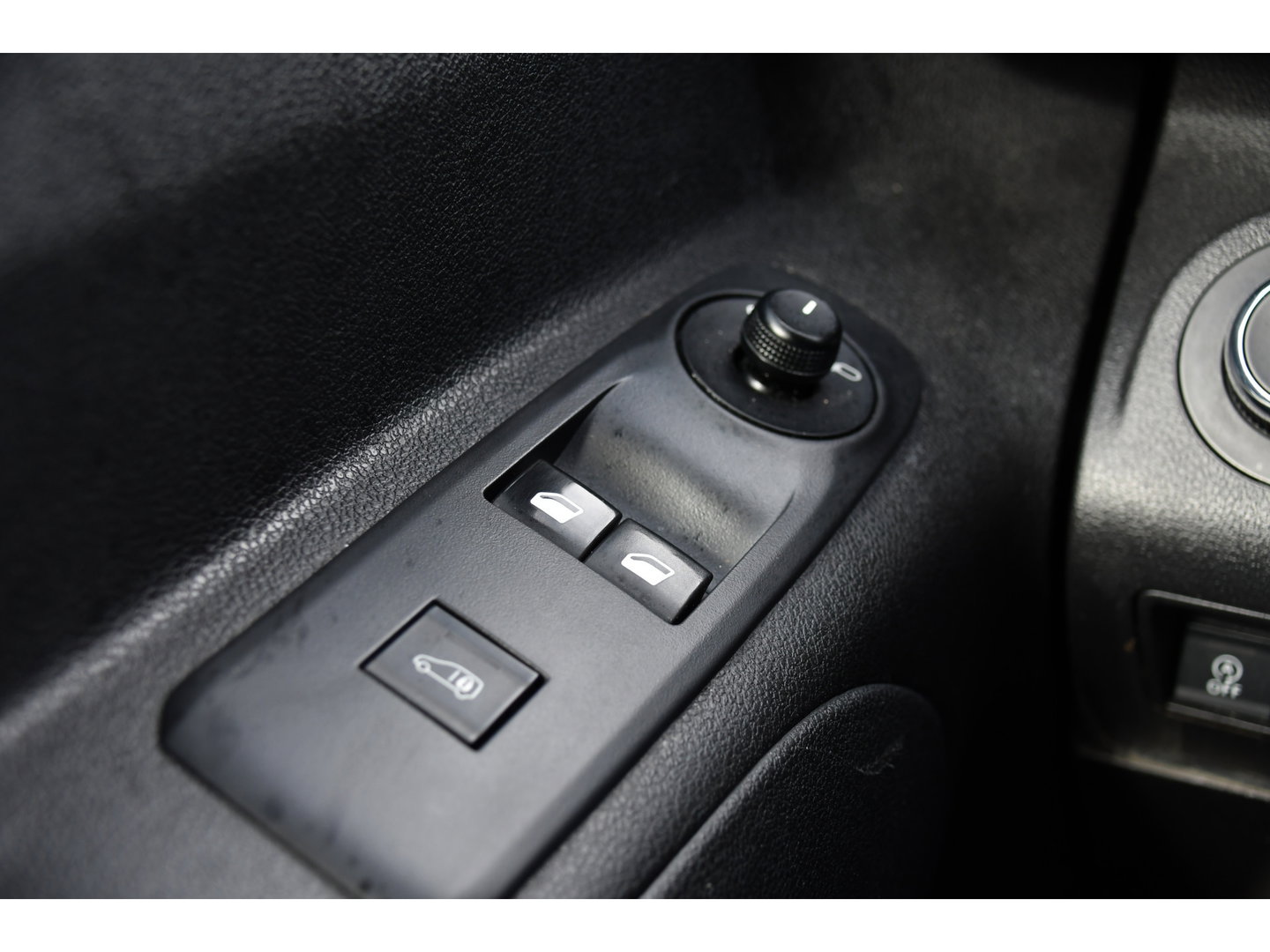 Opel Combo 1.5D L2H1 Edition Cruise, Carplay, Sensoren, 102pk, Multimedia, Airco, Trekhaak, LM Velg, Uniek!