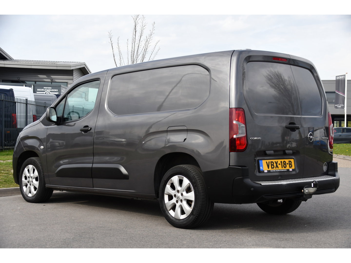 Opel Combo 1.5D L2H1 Edition Cruise, Carplay, Sensoren, 102pk, Multimedia, Airco, Trekhaak, LM Velg, Uniek!
