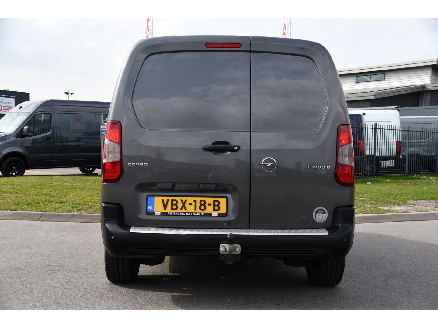 Opel Combo 1.5D L2H1 Edition Cruise, Carplay, Sensoren, 102pk, Multimedia, Airco, Trekhaak, LM Velg, Uniek!