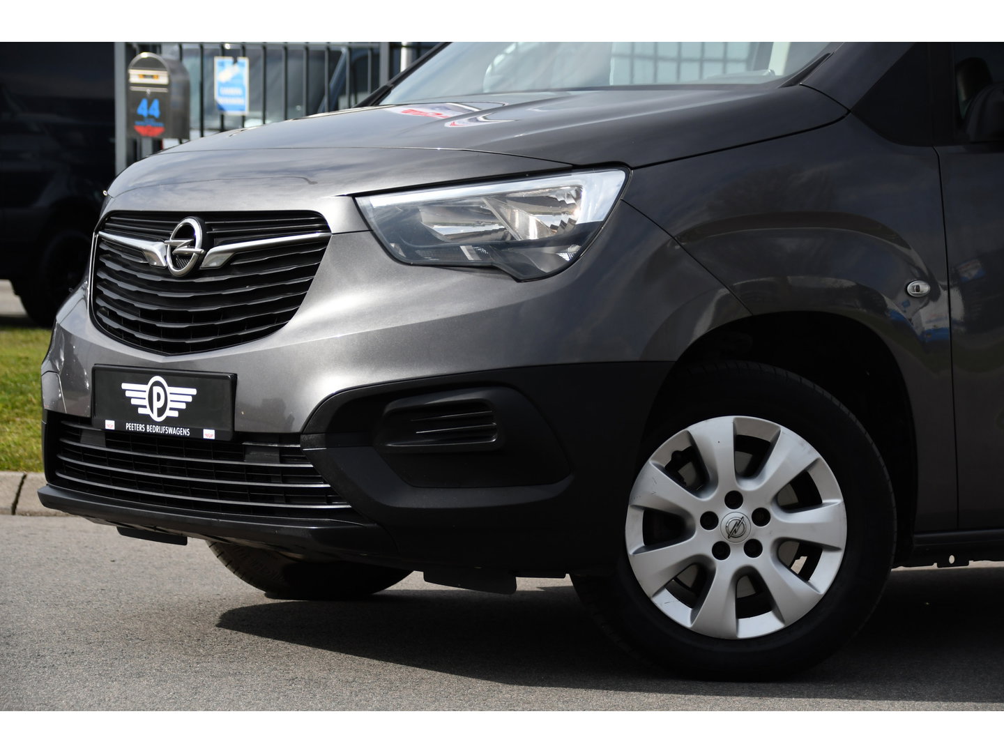 Opel Combo 1.5D L2H1 Edition Cruise, Carplay, Sensoren, 102pk, Multimedia, Airco, Trekhaak, LM Velg, Uniek!