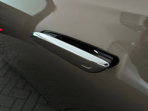 Mercedes-Benz E-Klasse 200 AMG Pano|Memory|3e Scherm|BTW|Trekhaak