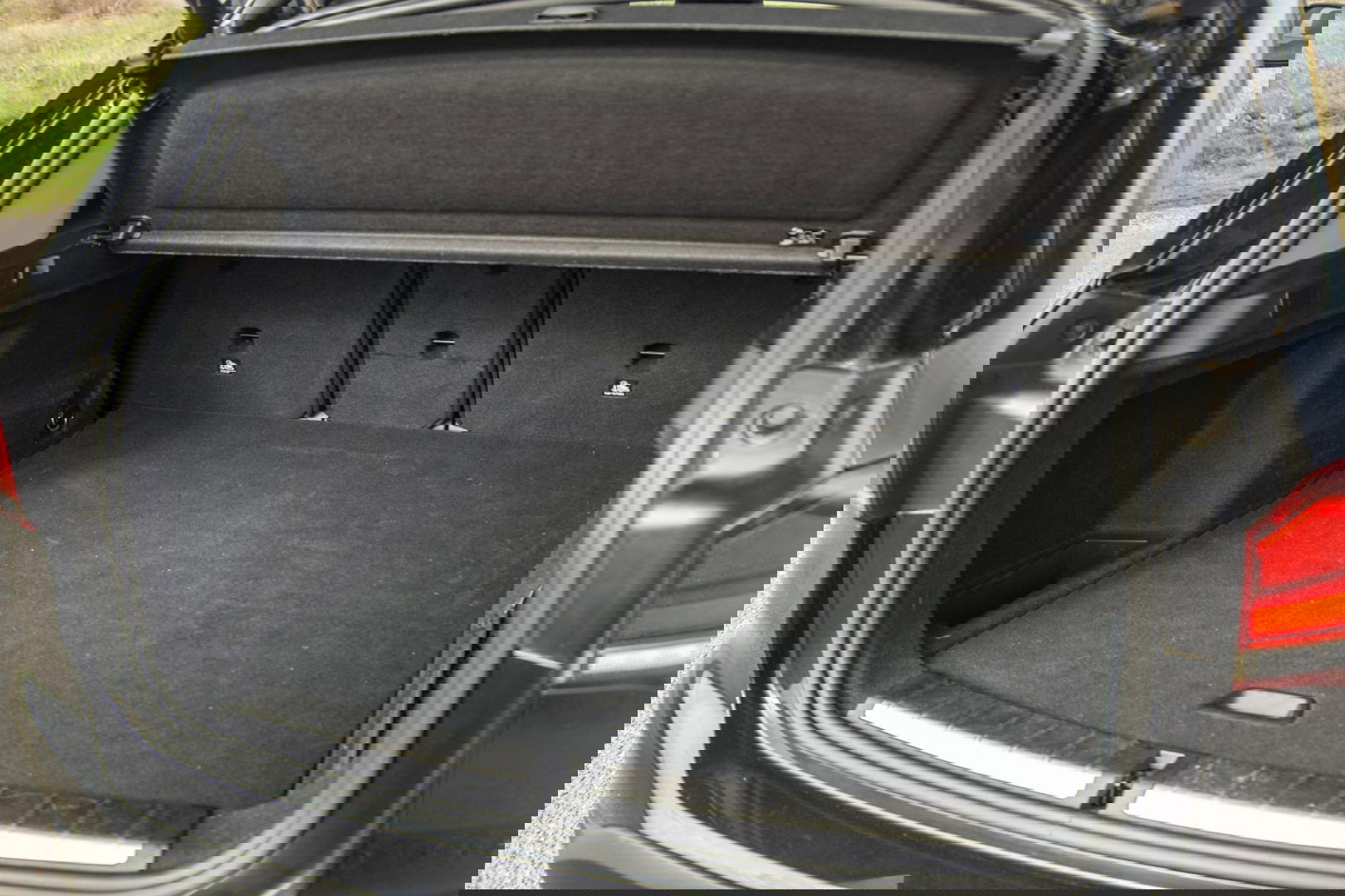 BMW X1 xDrive25e Executive BLACK LINE / CAMERA / CARPLAY / HEAD UP DISPLAY / LEDER / LED / CRUISE CONTROLE / STOELVERWARMING