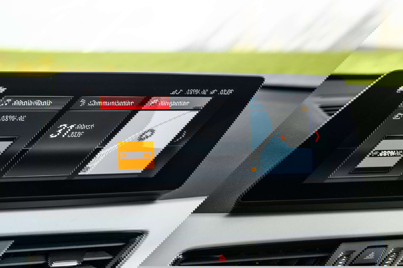 BMW X1 xDrive25e Executive BLACK LINE / CAMERA / CARPLAY / HEAD UP DISPLAY / LEDER / LED / CRUISE CONTROLE / STOELVERWARMING