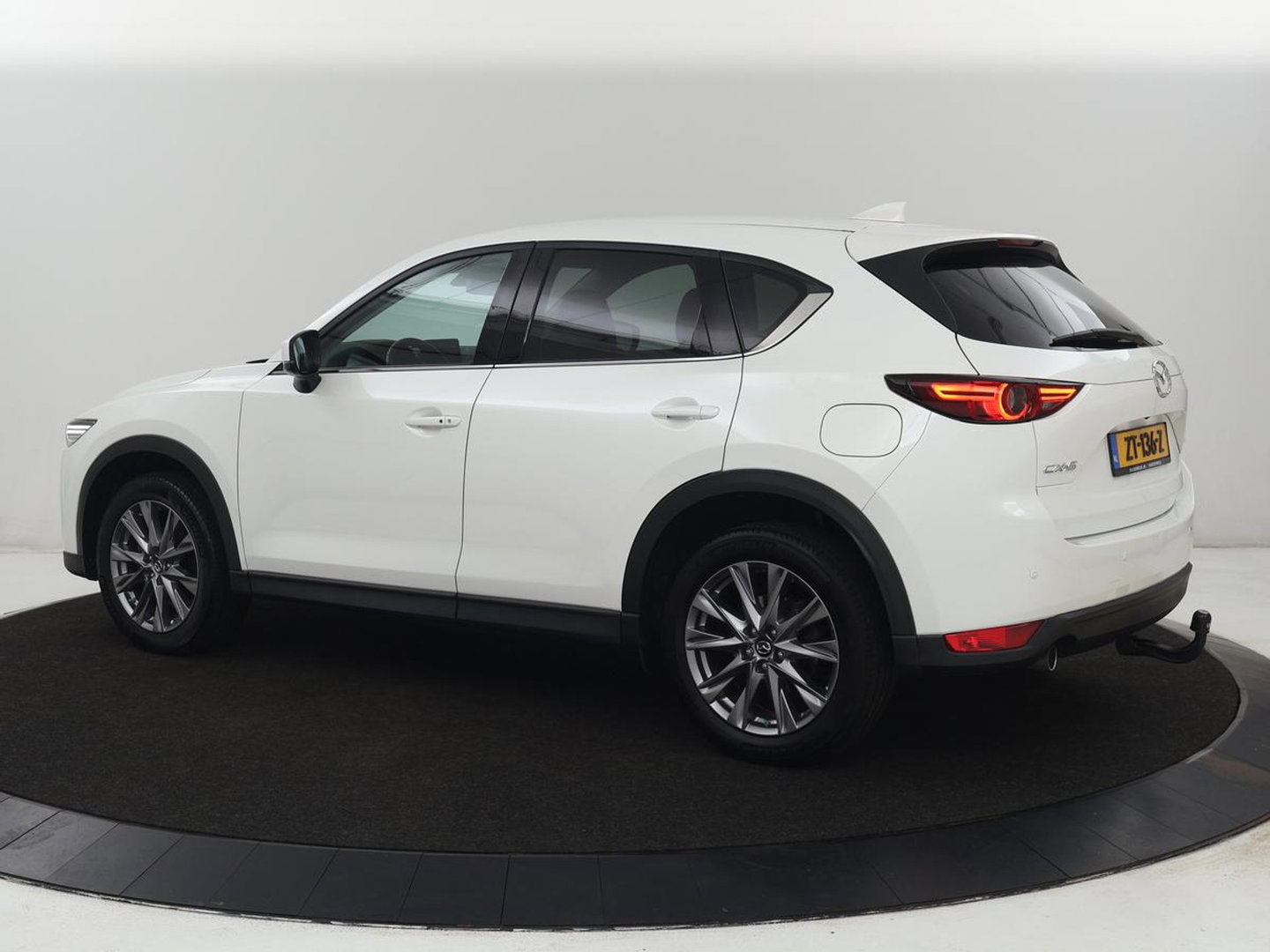 Mazda CX-5 2.0 SkyActiv-G 165 Business Luxury | Stoelverwarming | Leder | 360 Camera | Keyless | Carplay | Full LED | Achterbankverwarming | Navigatie | Memory | Dodehoek detectie | Climate control