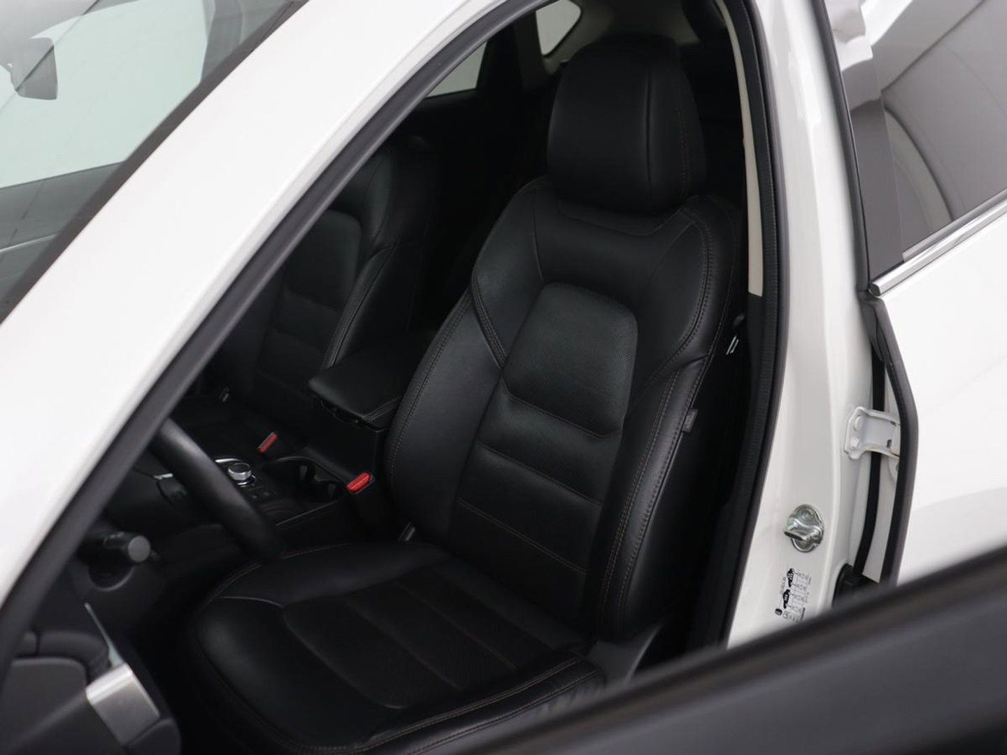 Mazda CX-5 2.0 SkyActiv-G 165 Business Luxury | Stoelverwarming | Leder | 360 Camera | Keyless | Carplay | Full LED | Achterbankverwarming | Navigatie | Memory | Dodehoek detectie | Climate control