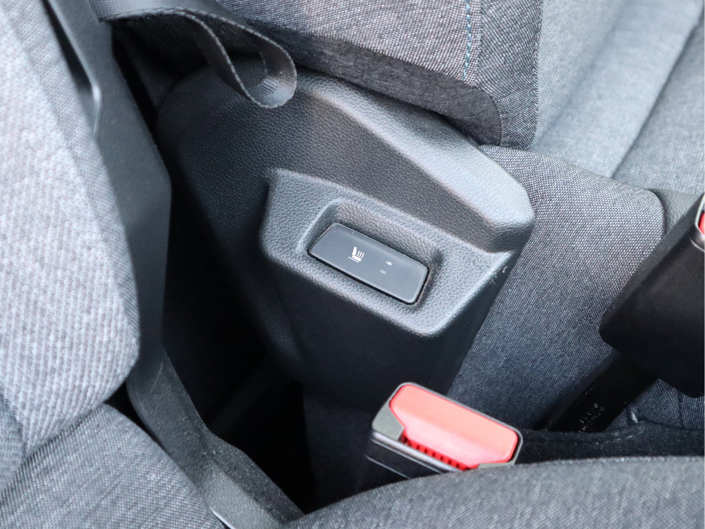 Renault Master T35 2.0 dCi 150pk Euro 6 L3H2 Maxi - Apple - Cruise