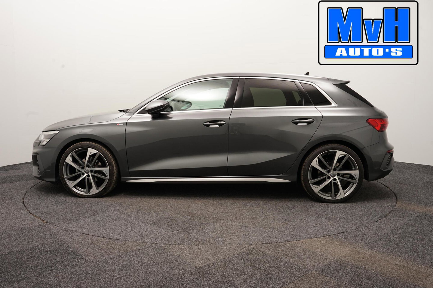 Audi A3 Sportback 30 TFSI S-Line|MATRIX-LED|ACC|19INCH|NAP