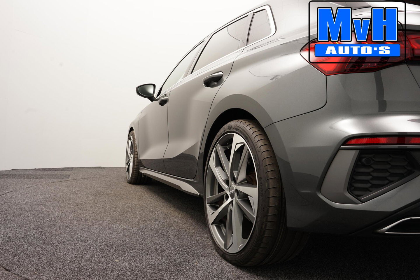 Audi A3 Sportback 30 TFSI S-Line|MATRIX-LED|ACC|19INCH|NAP