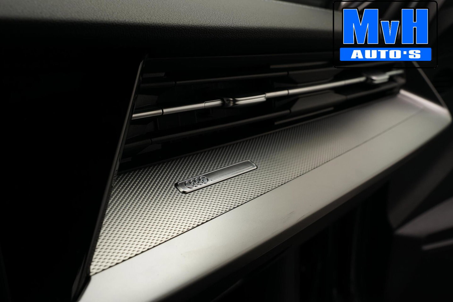 Audi A3 Sportback 30 TFSI S-Line|MATRIX-LED|ACC|19INCH|NAP