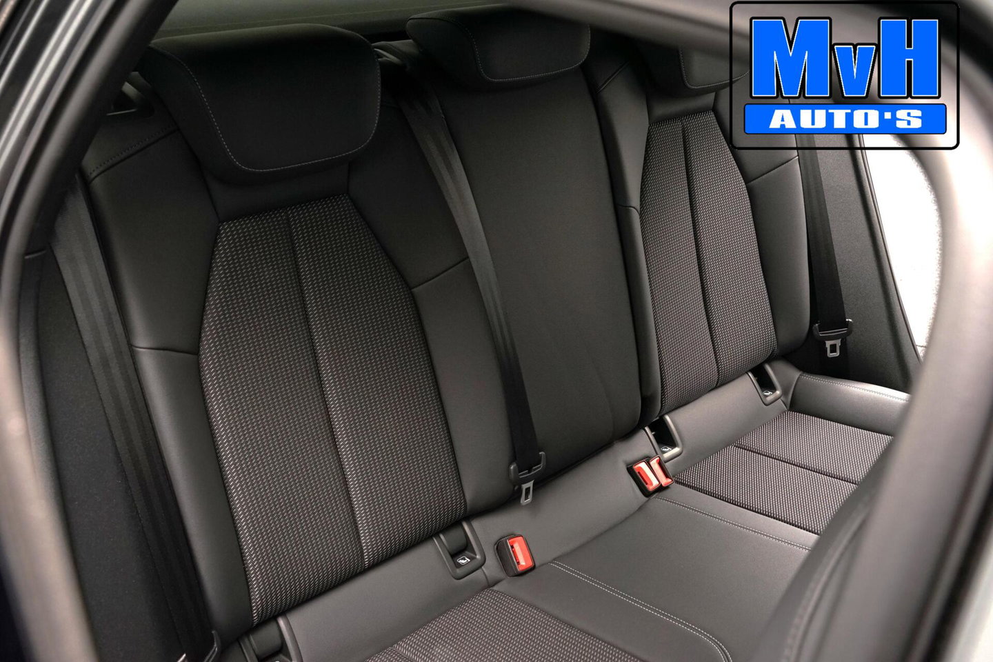 Audi A3 Sportback 30 TFSI S-Line|MATRIX-LED|ACC|19INCH|NAP