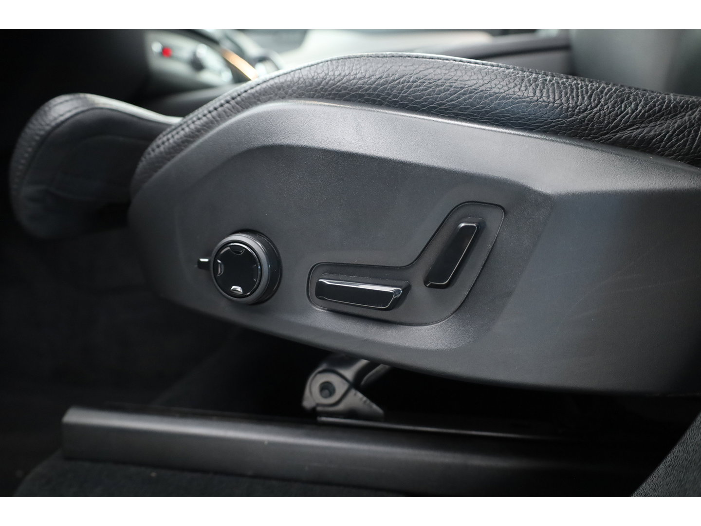 Volvo XC90 2.0 T8 Recharge AWD Plus Bright | SOH 95.9% | Pano | Elek. Trekhaak | Camera | Harman Kardon | Memory | Stoel- Stuurverw.