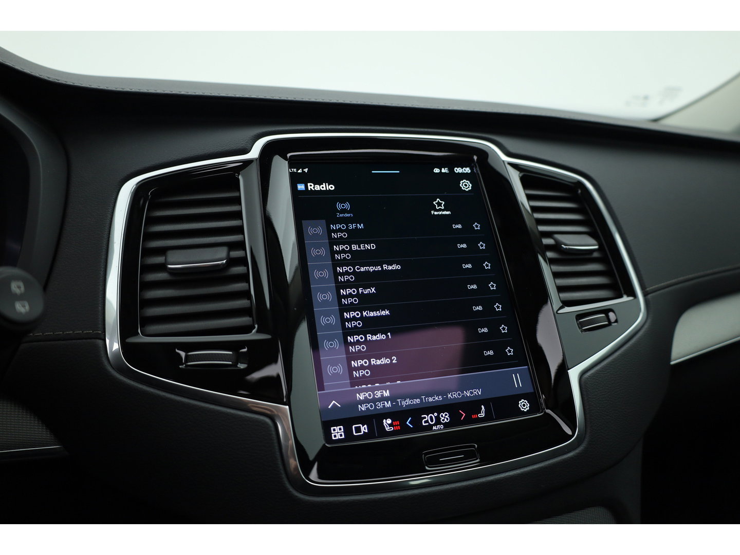Volvo XC90 2.0 T8 Recharge AWD Plus Bright | SOH 95.9% | Pano | Elek. Trekhaak | Camera | Harman Kardon | Memory | Stoel- Stuurverw.