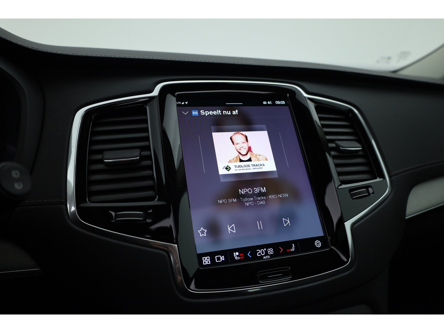 Volvo XC90 2.0 T8 Recharge AWD Plus Bright | SOH 95.9% | Pano | Elek. Trekhaak | Camera | Harman Kardon | Memory | Stoel- Stuurverw.