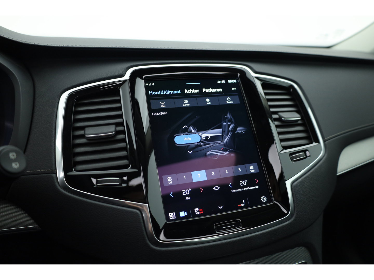 Volvo XC90 2.0 T8 Recharge AWD Plus Bright | SOH 95.9% | Pano | Elek. Trekhaak | Camera | Harman Kardon | Memory | Stoel- Stuurverw.