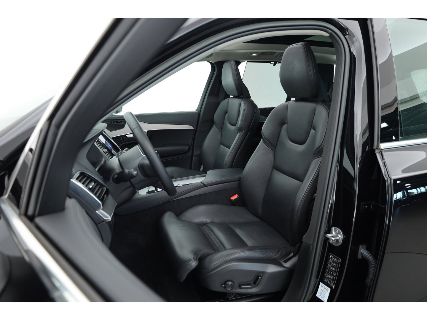 Volvo XC90 2.0 T8 Recharge AWD Plus Bright | SOH 95.9% | Pano | Elek. Trekhaak | Camera | Harman Kardon | Memory | Stoel- Stuurverw.