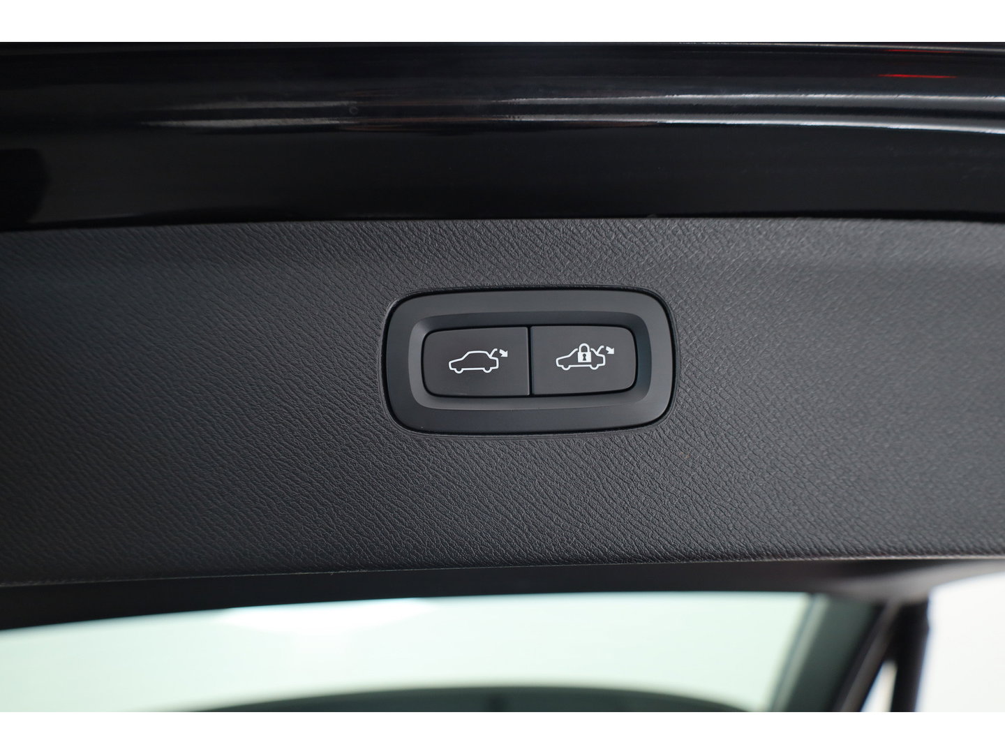 Volvo XC90 2.0 T8 Recharge AWD Plus Bright | SOH 95.9% | Pano | Elek. Trekhaak | Camera | Harman Kardon | Memory | Stoel- Stuurverw.