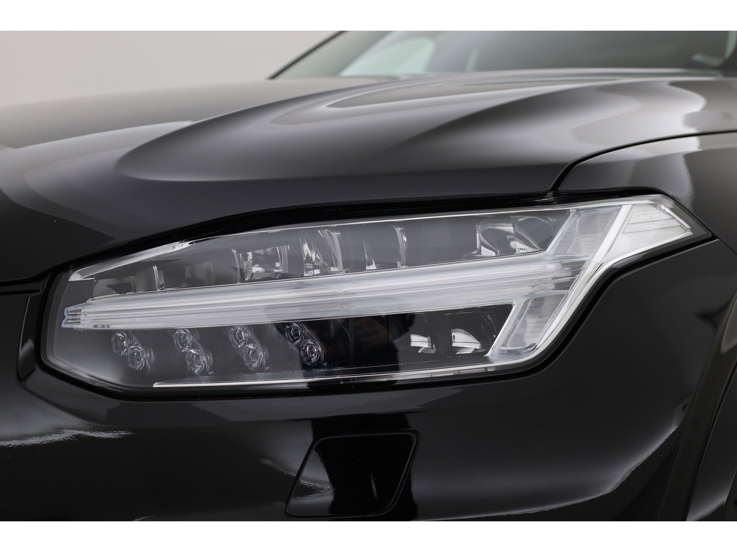 Volvo XC90 2.0 T8 Recharge AWD Plus Bright | SOH 95.9% | Pano | Elek. Trekhaak | Camera | Harman Kardon | Memory | Stoel- Stuurverw.