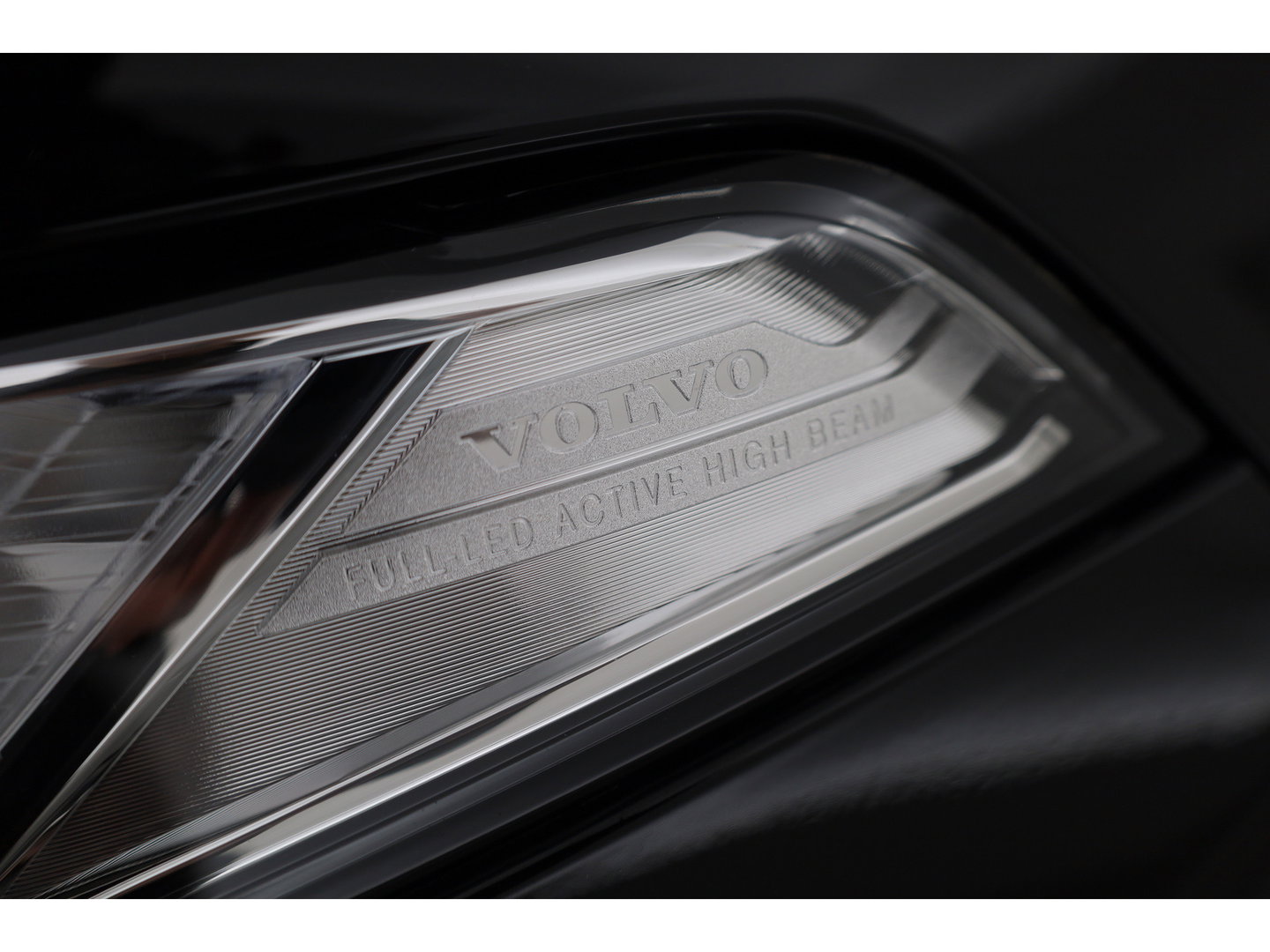 Volvo XC90 2.0 T8 Recharge AWD Plus Bright | SOH 95.9% | Pano | Elek. Trekhaak | Camera | Harman Kardon | Memory | Stoel- Stuurverw.