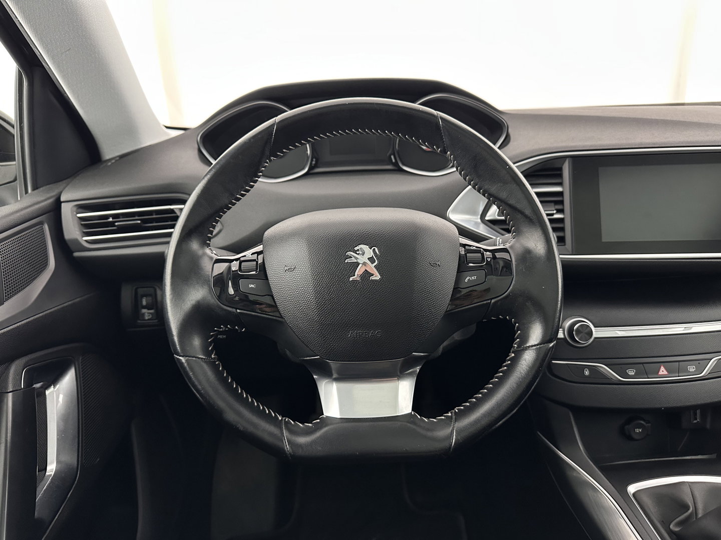 Peugeot 308 1.5 BlueHDi Blue Lease Premium *PANO | NAVI-FULLMAP | CAMERA | SPORTSEATS | DAB | PRIVACY-GLASS | ECC | PDC | CRUISE | TOWBAR | 16''ALU*