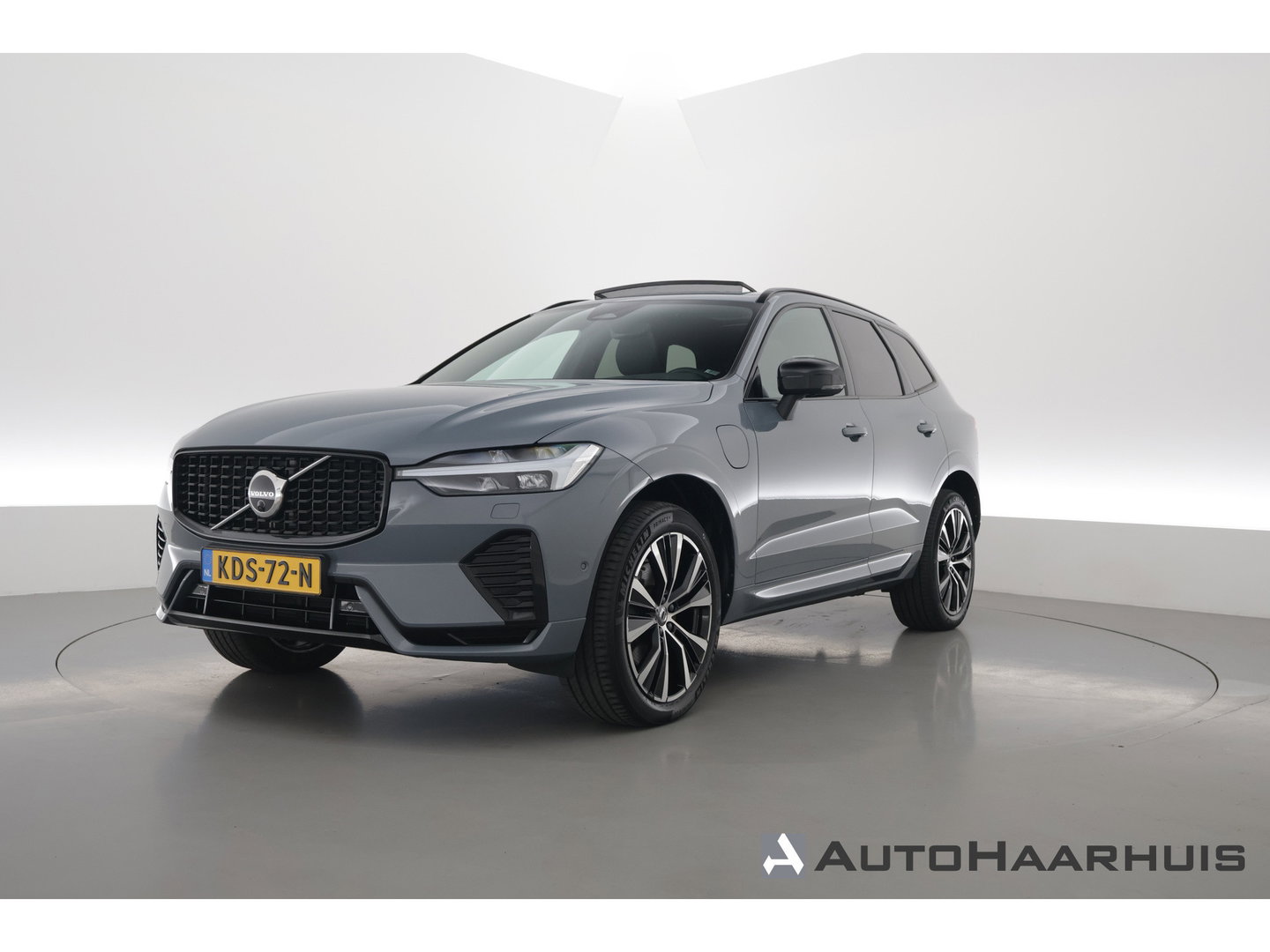 Volvo XC60 T6 Plug-in hybrid Plus Dark | Pano | Memory seats | 360cam | Elek. Trekhaak | 20'' | Pilot Assist | Stoel- Stuurverw.