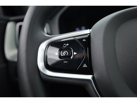 Volvo XC60 T6 Plug-in hybrid Plus Dark | Pano | Memory seats | 360cam | Elek. Trekhaak | 20'' | Pilot Assist | Stoel- Stuurverw.