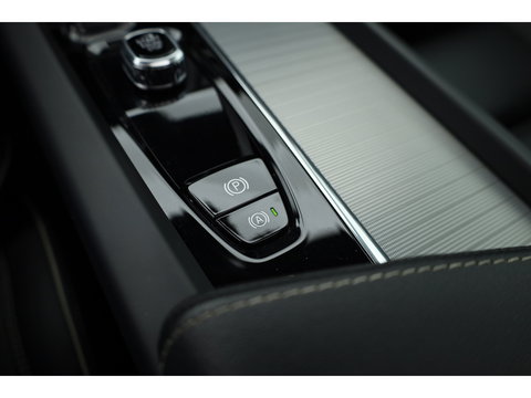 Volvo XC60 T6 Plug-in hybrid Plus Dark | Pano | Memory seats | 360cam | Elek. Trekhaak | 20'' | Pilot Assist | Stoel- Stuurverw.
