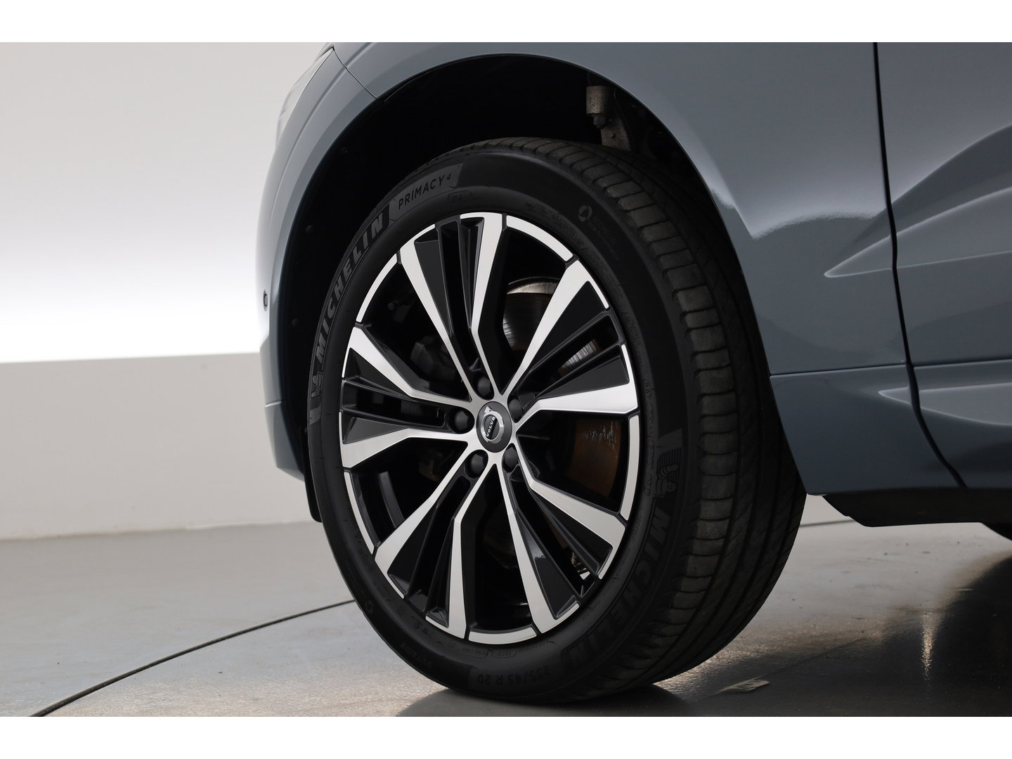 Volvo XC60 T6 Plug-in hybrid Plus Dark | Pano | Memory seats | 360cam | Elek. Trekhaak | 20'' | Pilot Assist | Stoel- Stuurverw.