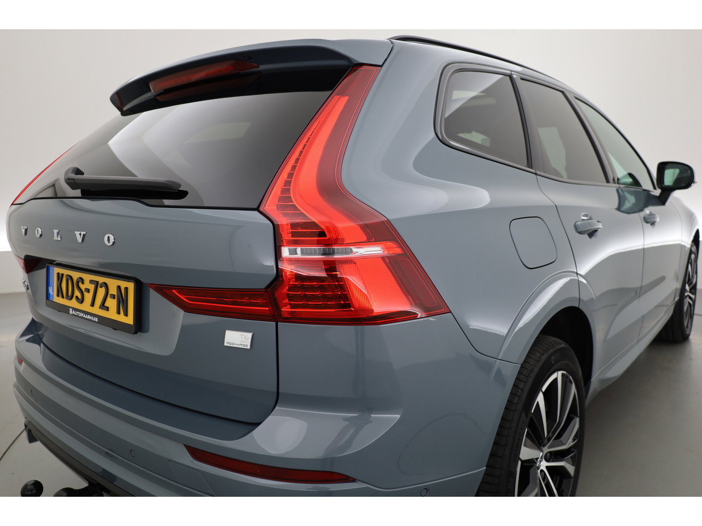 Volvo XC60 T6 Plug-in hybrid Plus Dark | Pano | Memory seats | 360cam | Elek. Trekhaak | 20'' | Pilot Assist | Stoel- Stuurverw.