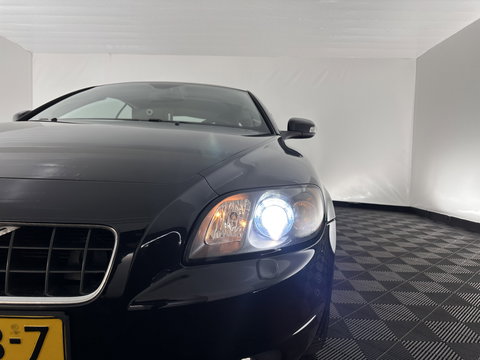Volvo C70 Convertible 2.4 D5 Kinetic Aut. *LEATHER | XENON | MEMORY-PACK | HEATED-COMFORTSEATS | CARPLAY | ECC | PDC | CRUISE | 17''ALU | TOWBAR*