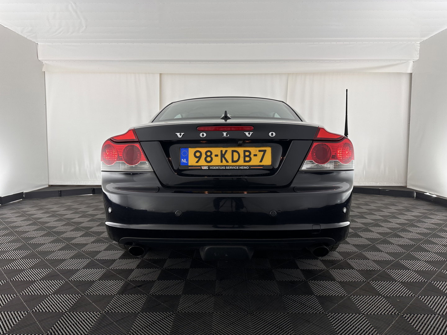 Volvo C70 Convertible 2.4 D5 Kinetic Aut. *LEATHER | XENON | MEMORY-PACK | HEATED-COMFORTSEATS | CARPLAY | ECC | PDC | CRUISE | 17''ALU | TOWBAR*